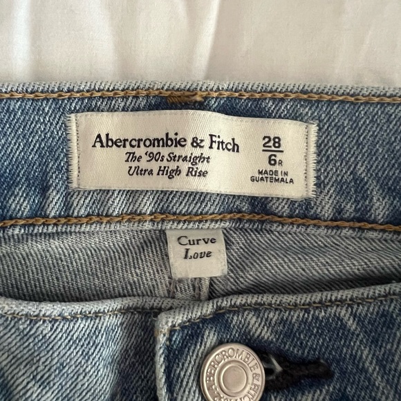 Abercrombie 90’s Straight Ultra High Rise Jeans Curve Love - Picture 5 of 5